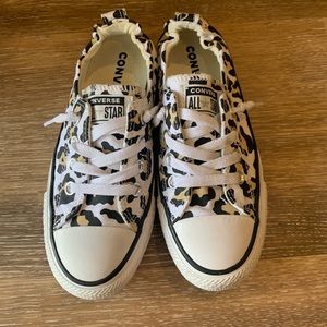 Leopard print converse. Women’s Size 6